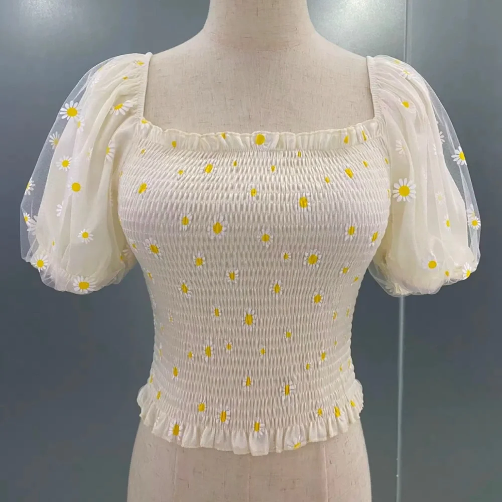 #017 Smocked Puff Sleeve Top – White Daisy – Women’s XS S – On/Off Shoulder - Picture 6 of 8